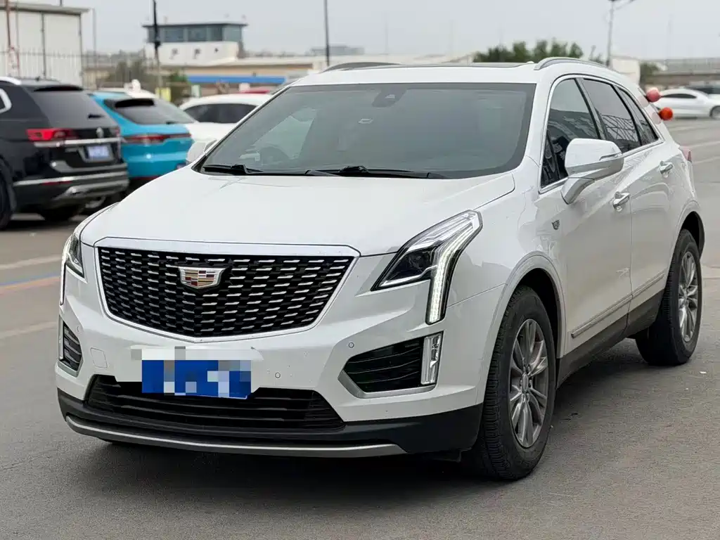 Cadillac XT5 2021 — фото 1