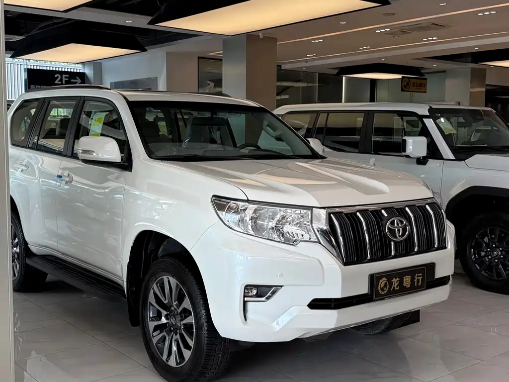 Toyota Prado — фото 2