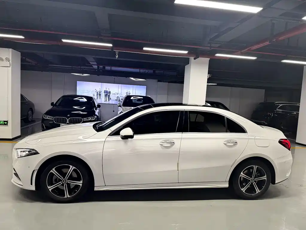 Mercedes-Benz A-Class 2023 — фото 10