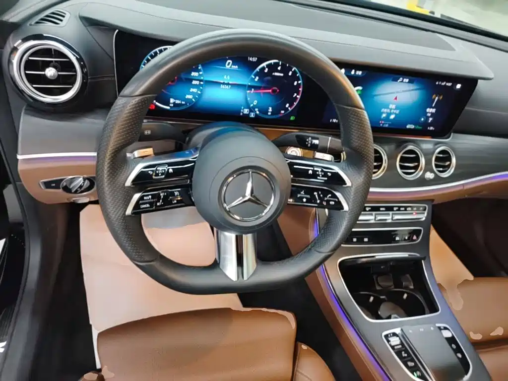 Mercedes-Benz E-Class 2022 — фото 11