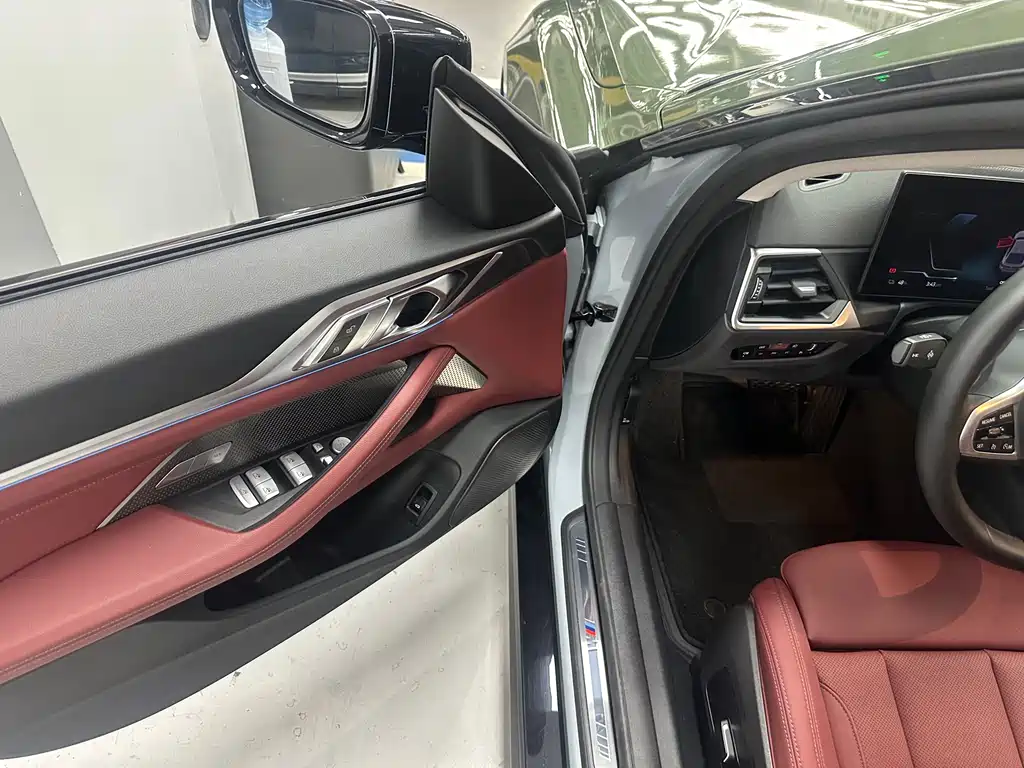BMW i4 2024 — фото 17