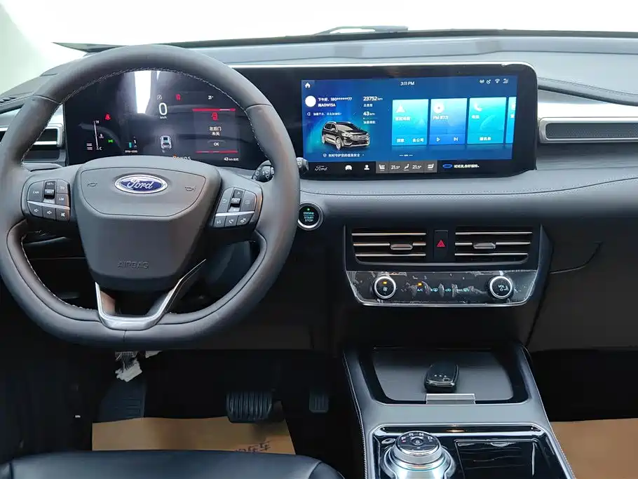 Ford Edge 2023 — фото 12