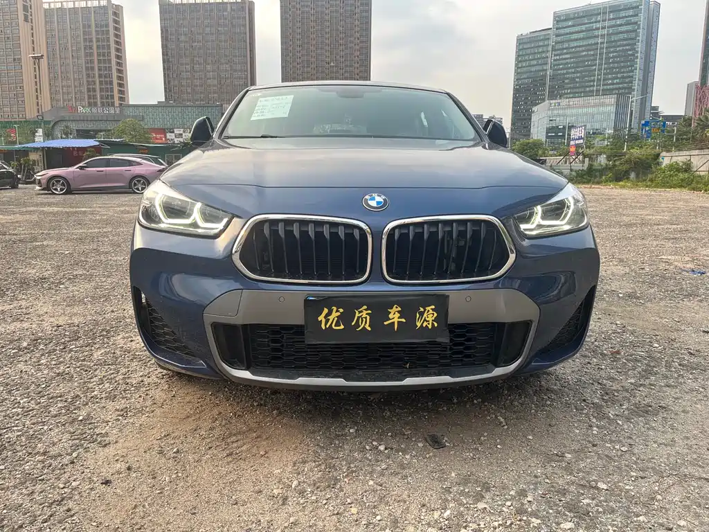 BMW X2 2022 — фото 1