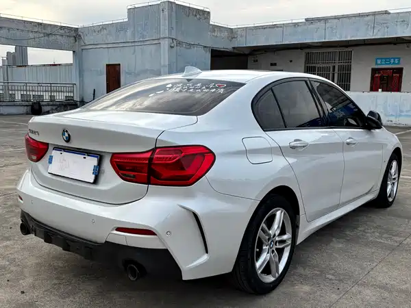 BMW 1 Series 2021