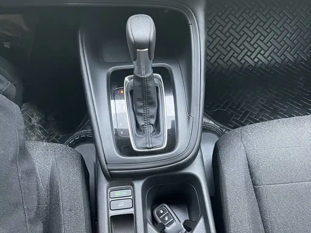 Honda Vezel 2023 — фото 14