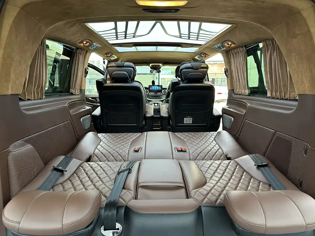 Mercedes-Benz Vito 2022 — фото 12