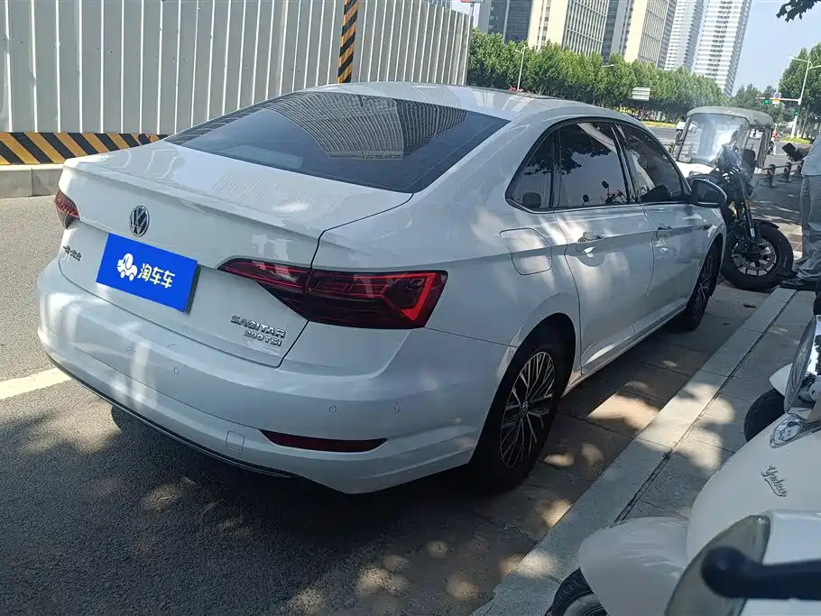 Volkswagen Sagitar 2020