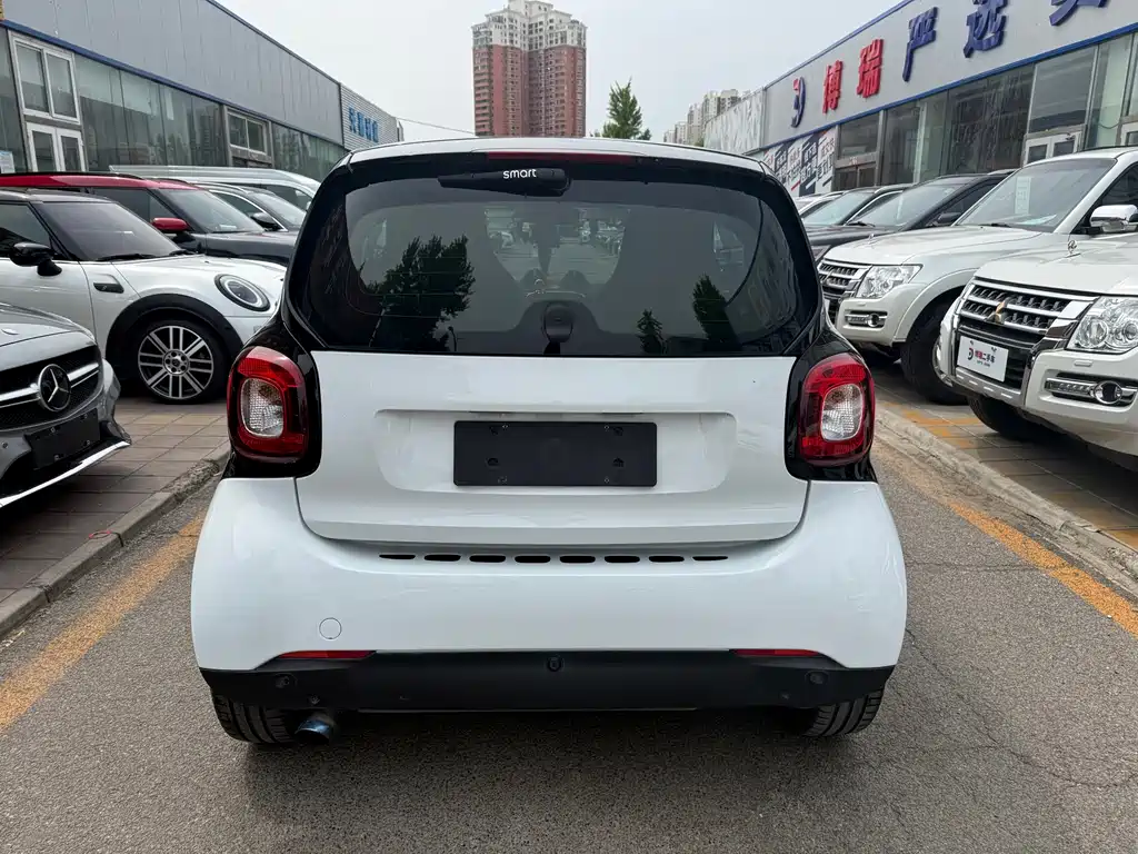 smart Fortwo 2018 — фото 5