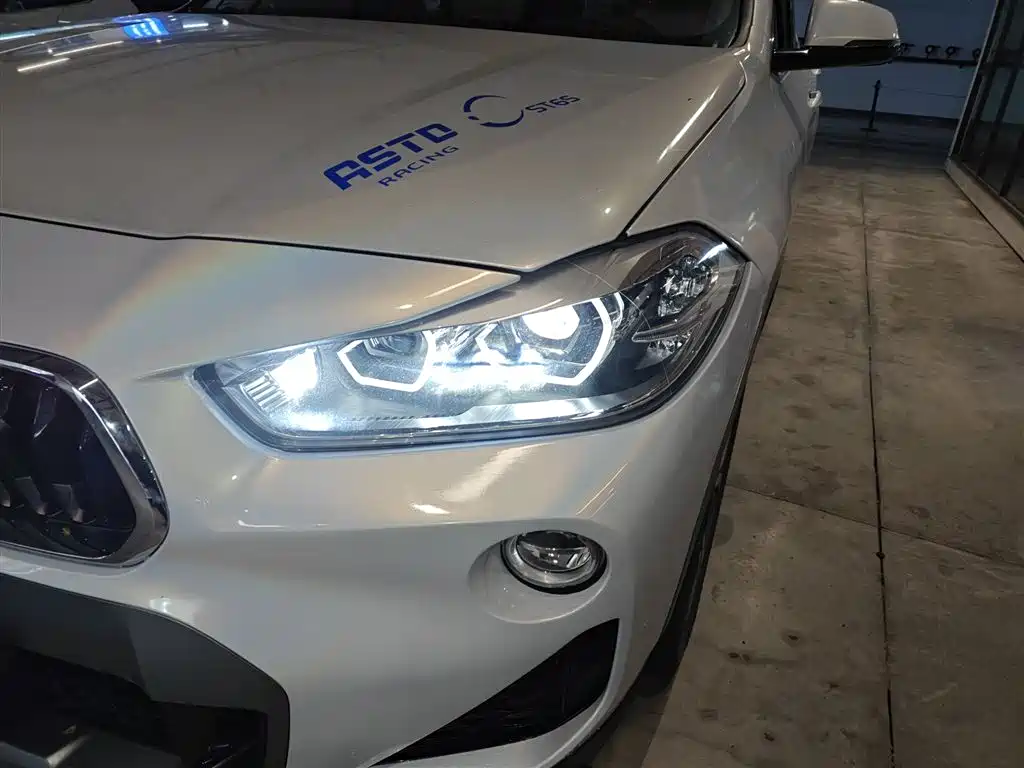 BMW X2 2018 — фото 24