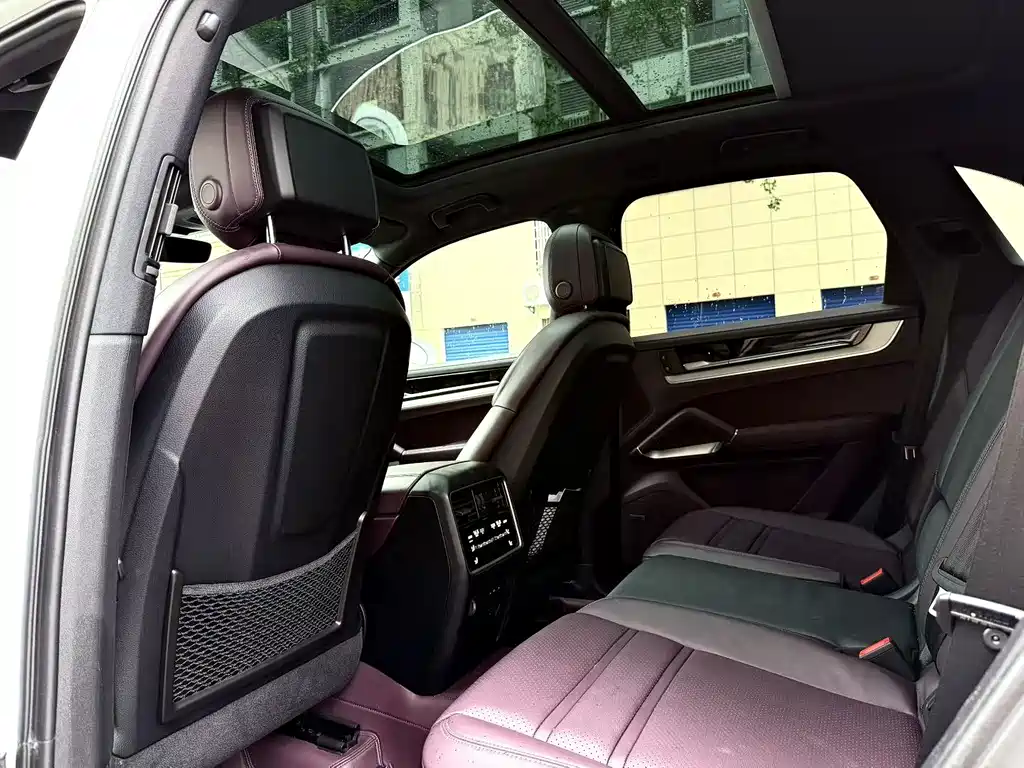 Porsche Cayenne 2024
