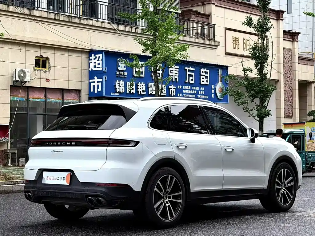 Porsche Cayenne 2024
