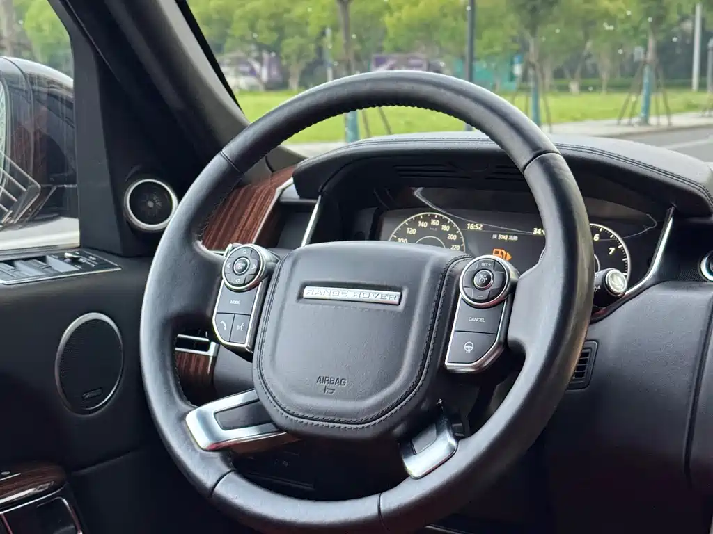 Land Rover Range Rover 2017 — фото 12
