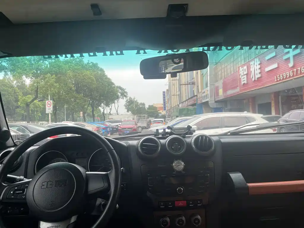 BAIC BJ40 2014 — фото 11