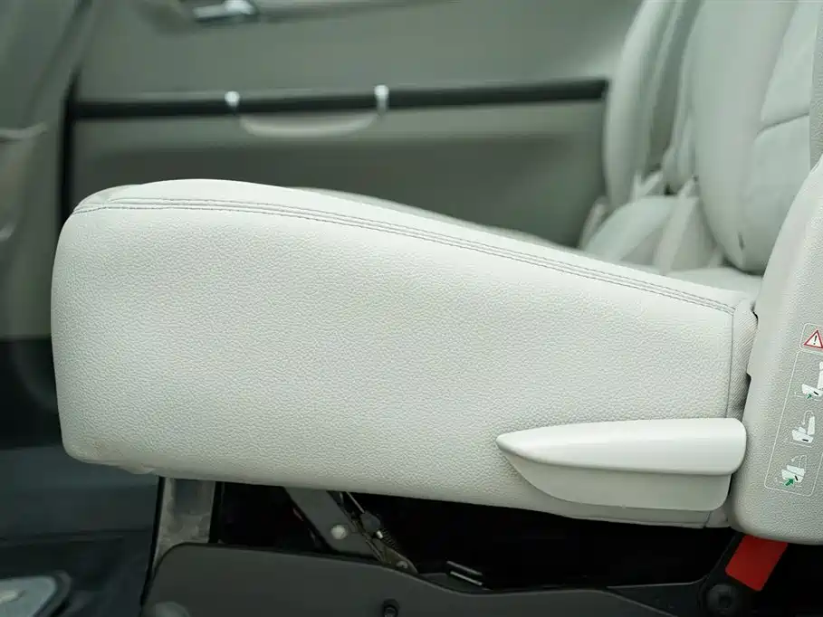 Mercedes-Benz R-Class 2015 — фото 15