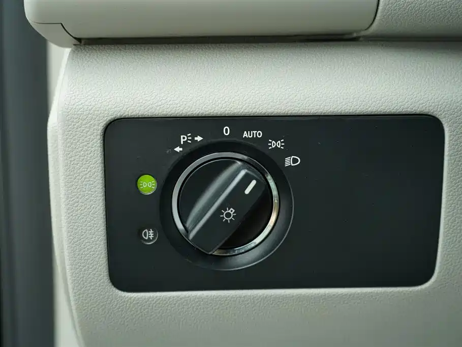 Mercedes-Benz R-Class 2015 — фото 12