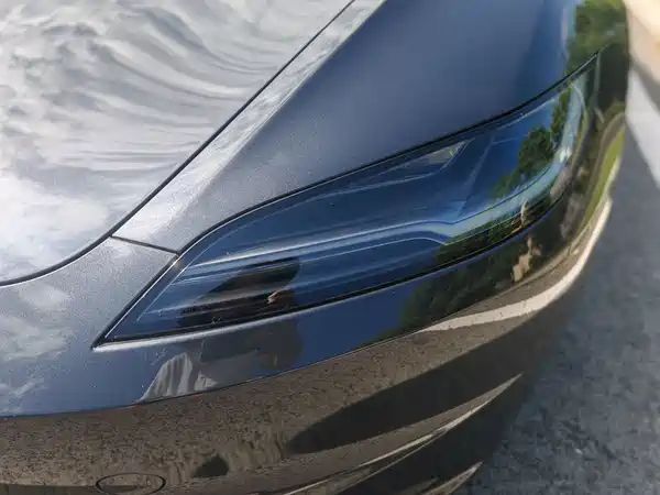 Tesla Model 3 2025
