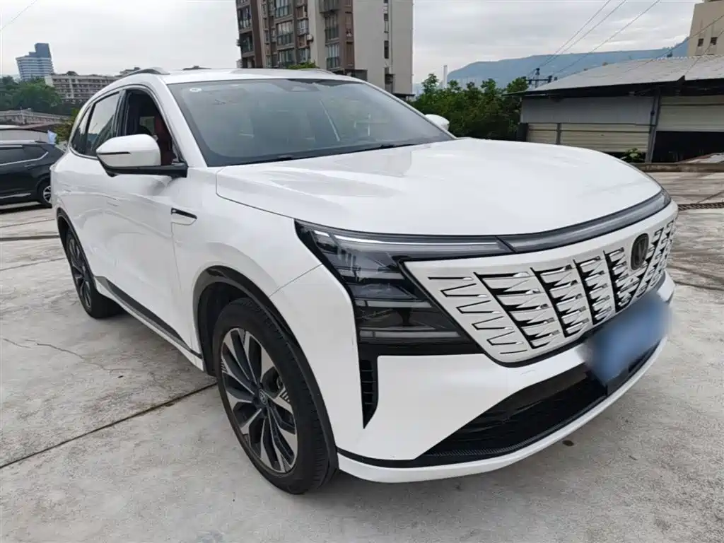 Changan CS75 PLUS 2025 — фото 4