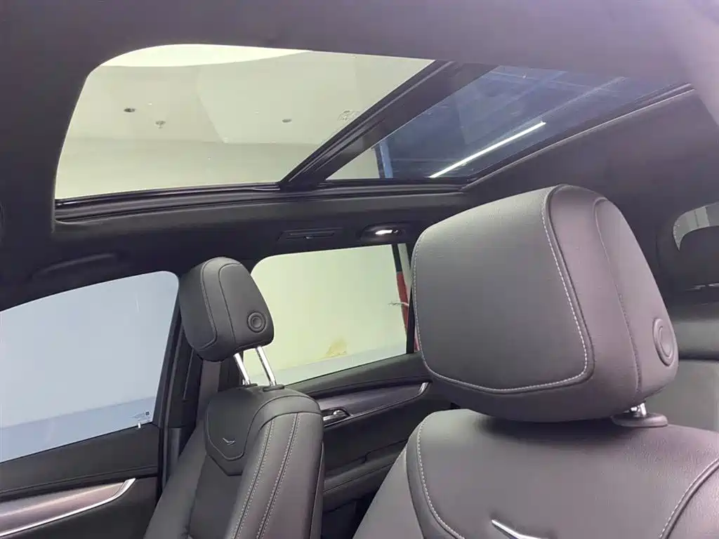 Cadillac XT6 2021 — фото 24