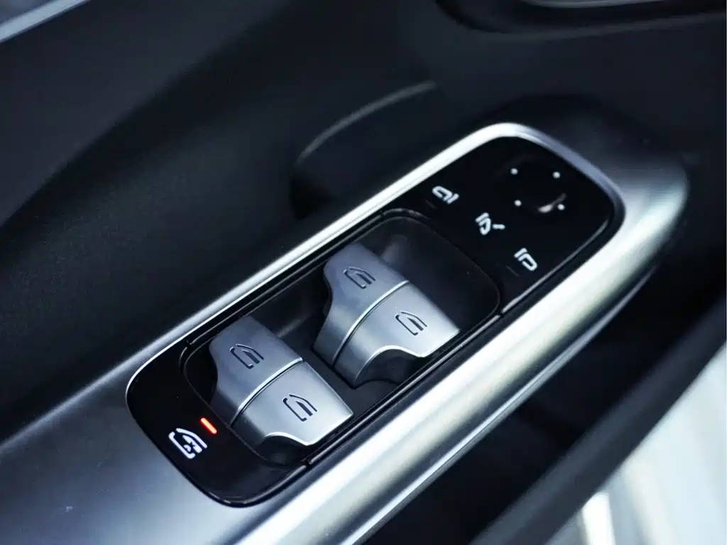 Mercedes-Benz C-Class 2022 — фото 9