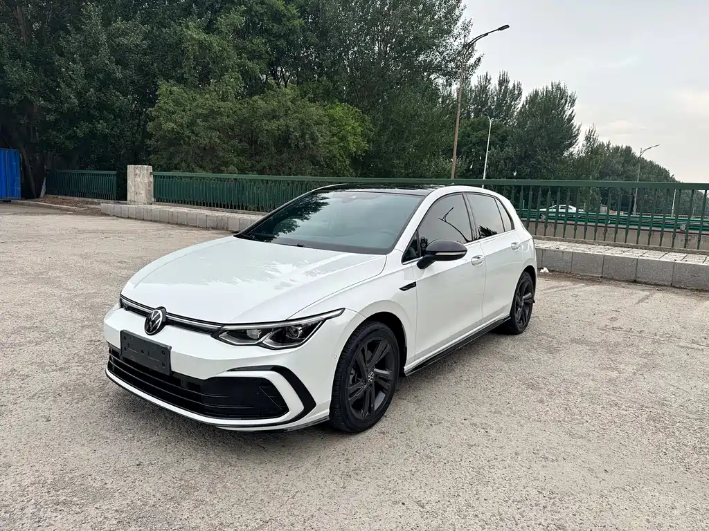 Volkswagen Golf 2022