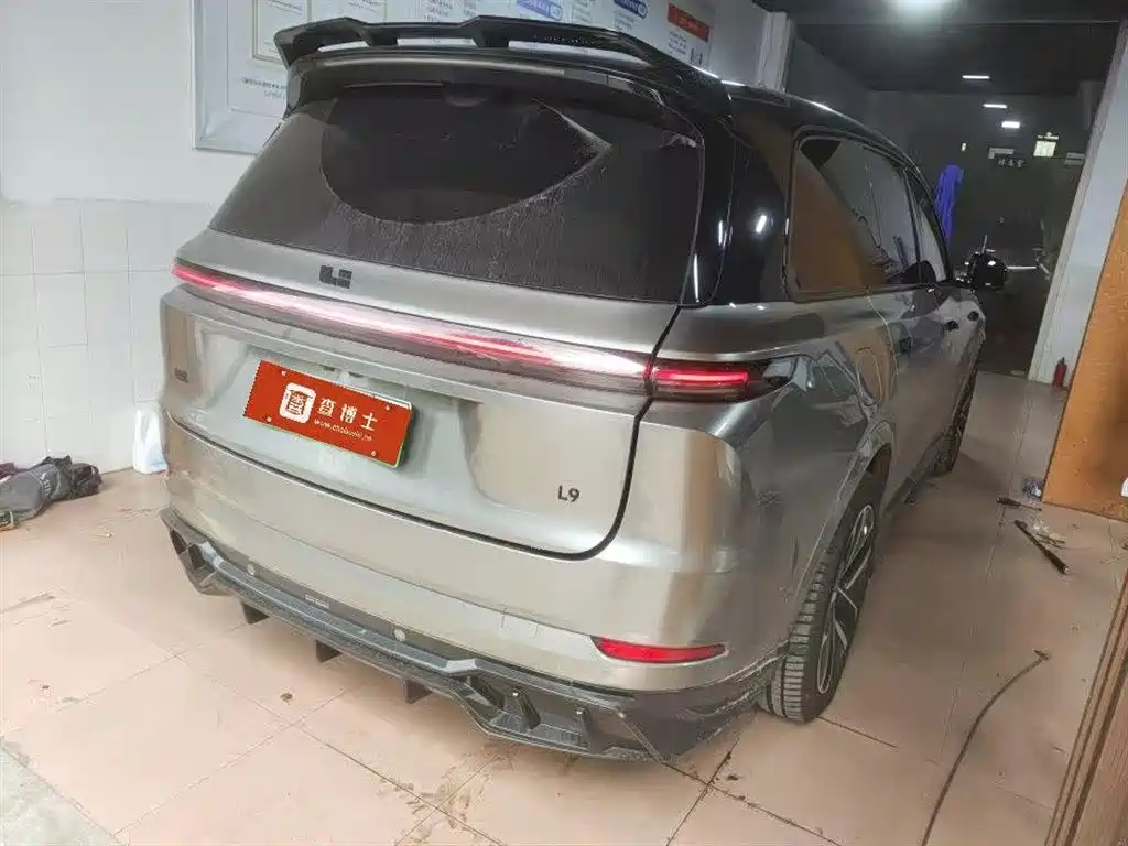 Li Auto Li L9 2025