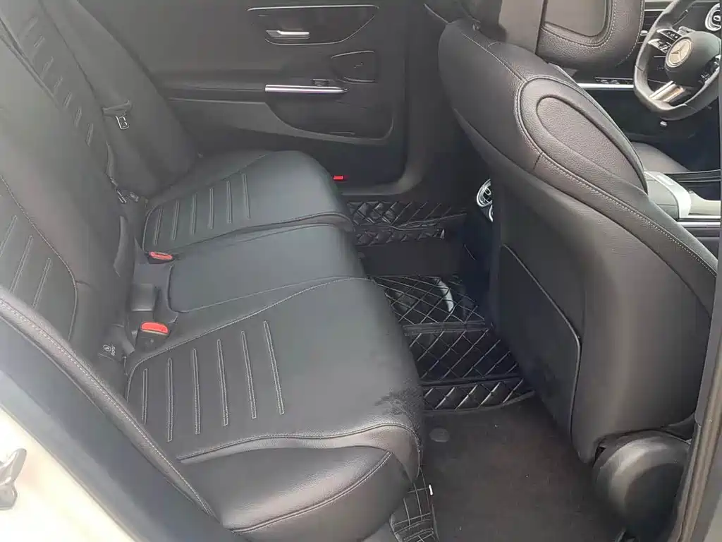 Mercedes-Benz C-Class 2022 — фото 15