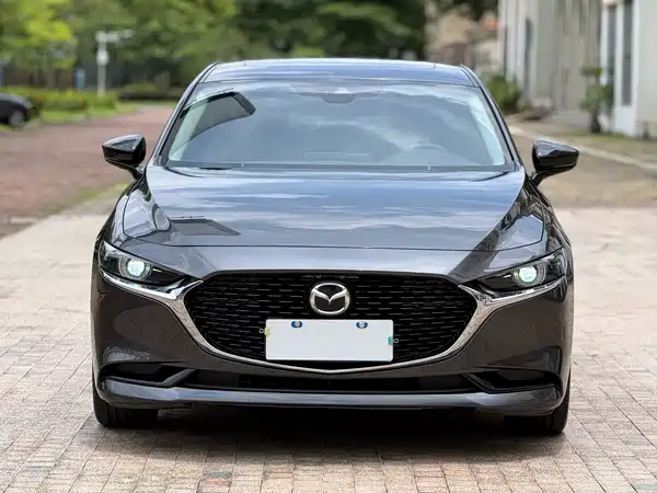 Mazda 3 Axela 2024