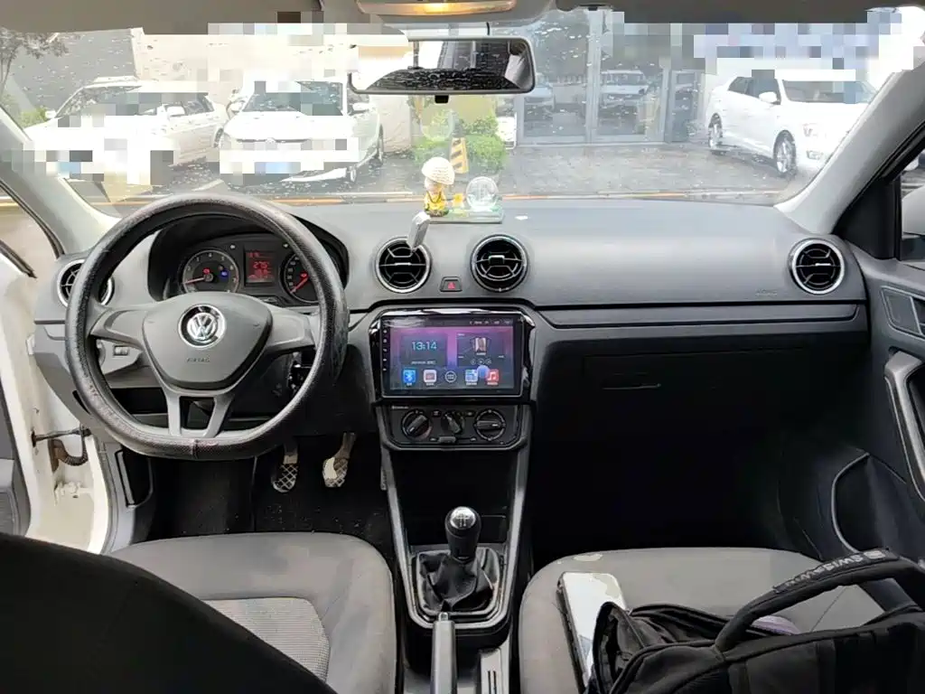 Volkswagen Jetta 2018 — фото 10