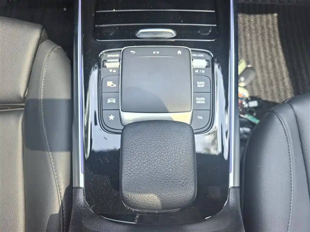 Mercedes-Benz GLB 2022 — фото 20
