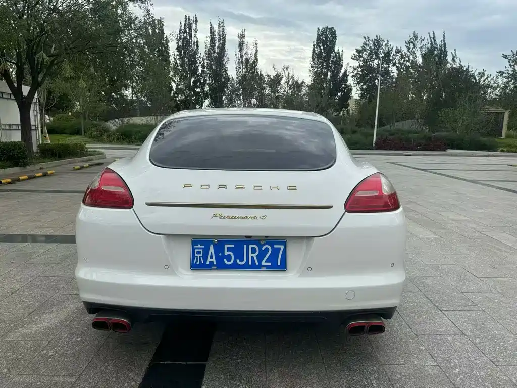 Porsche Panamera 2012