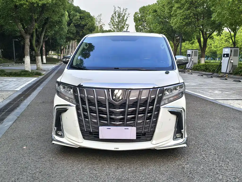 Toyota Alphard 2018 — фото 2
