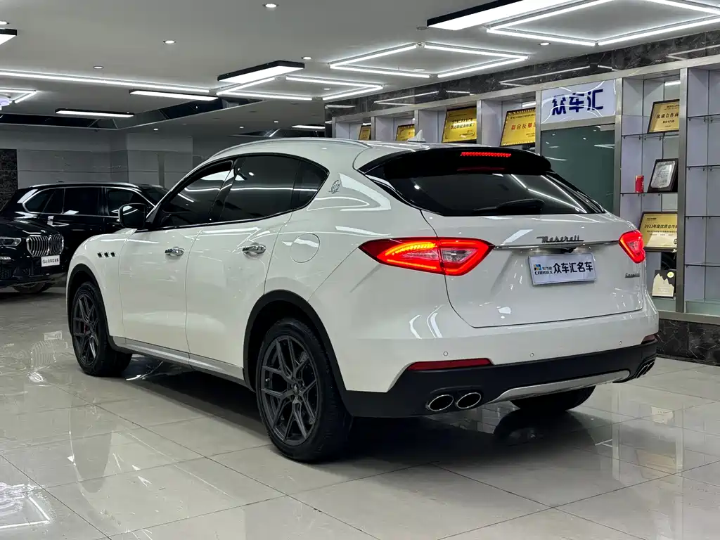 Maserati Levante 2018 — фото 6