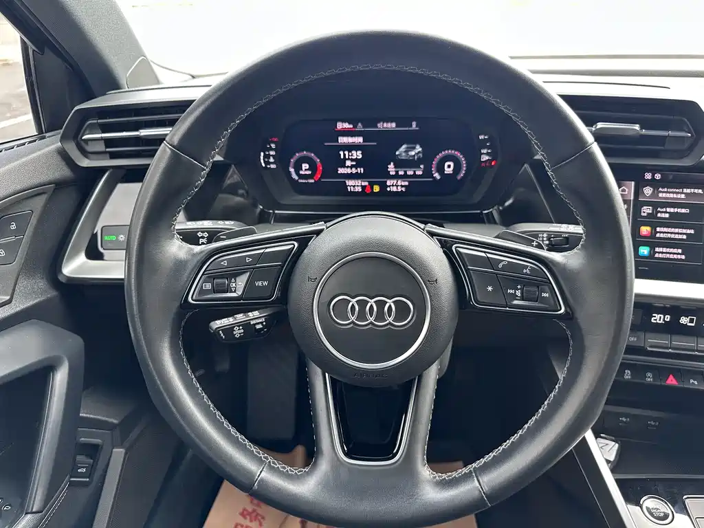Audi A3 2023 — фото 9