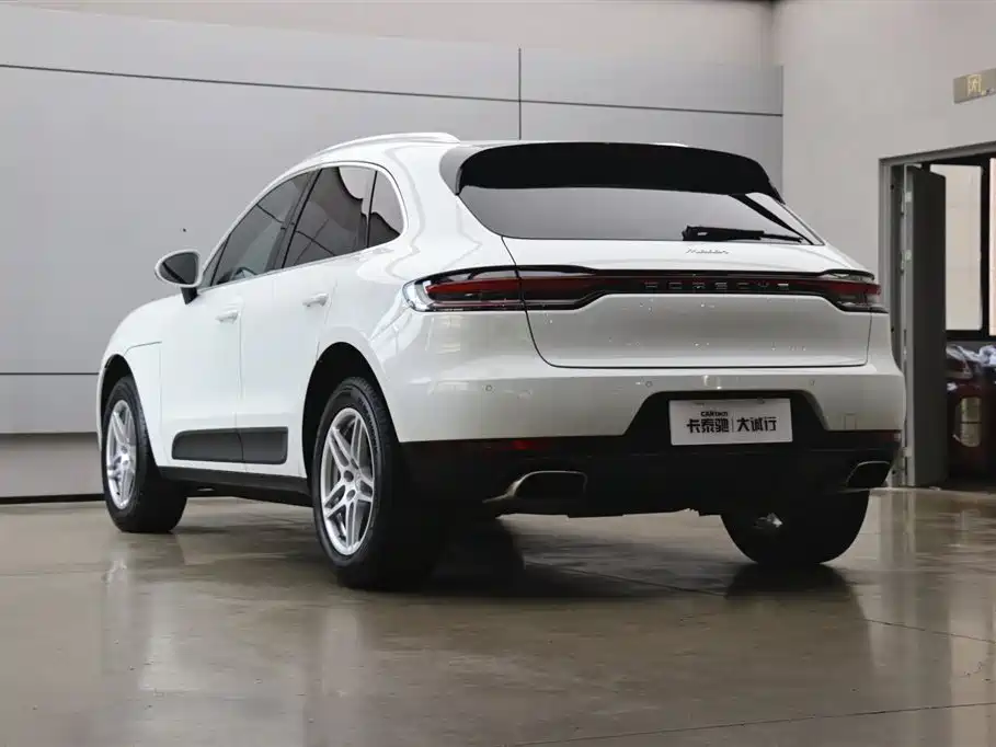 Porsche Macan 2020 — фото 32