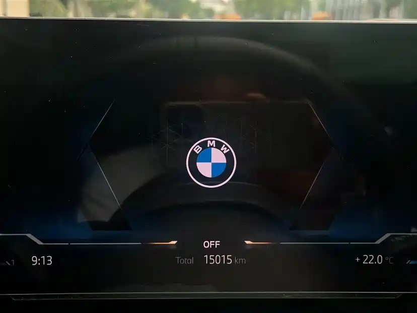 BMW 5 Series 2025 — фото 13