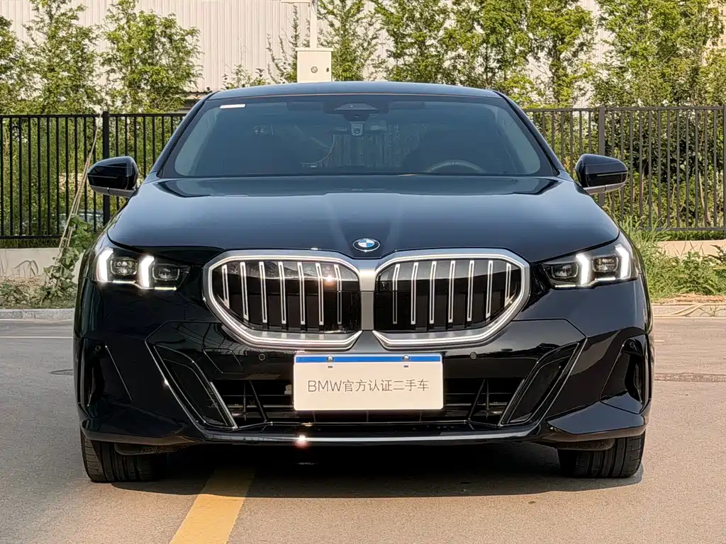 BMW 5 Series 2025