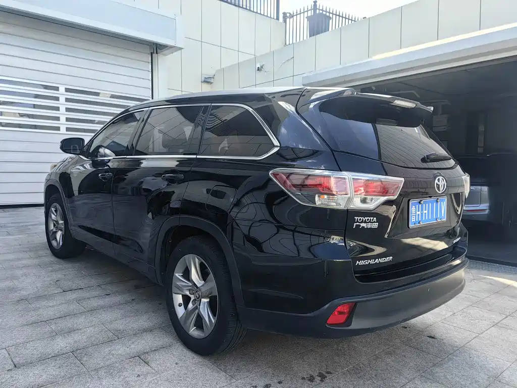 Toyota Highlander 2017 — фото 6