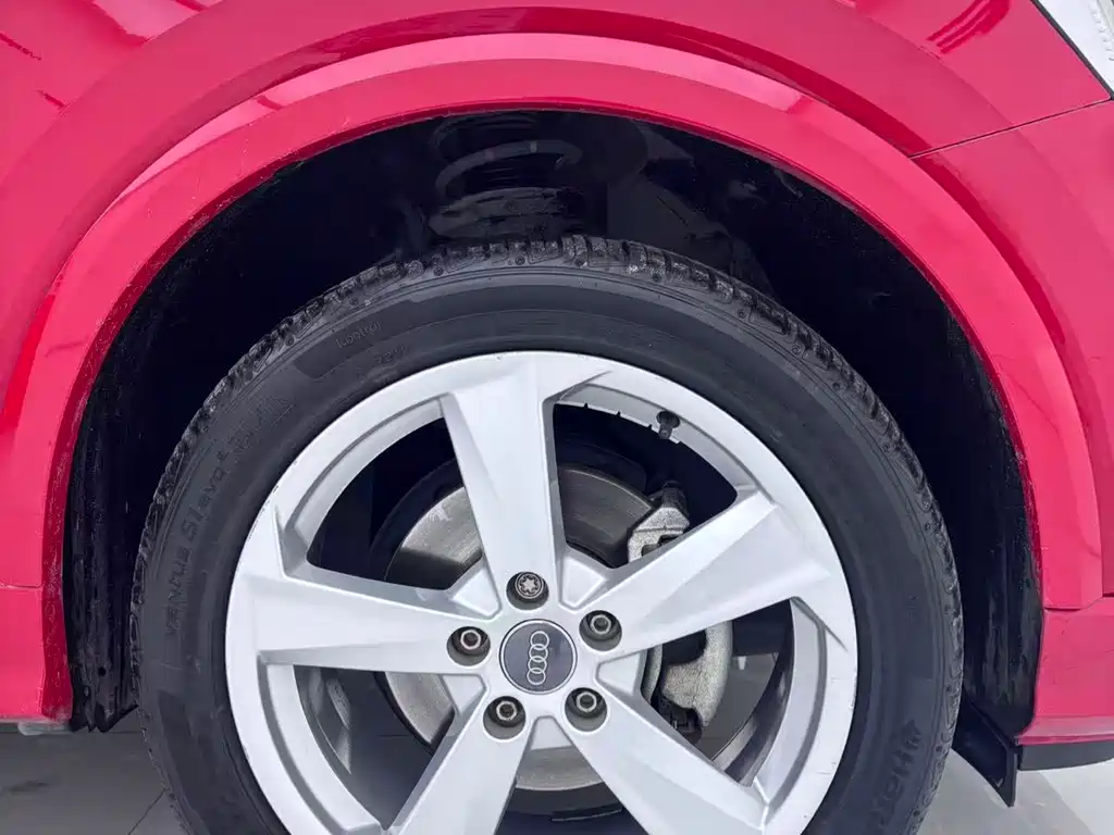 Audi Q2L 2019 — фото 14