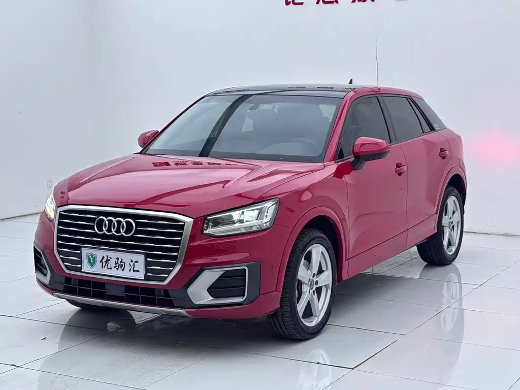 Audi Q2L 2019 — фото 1