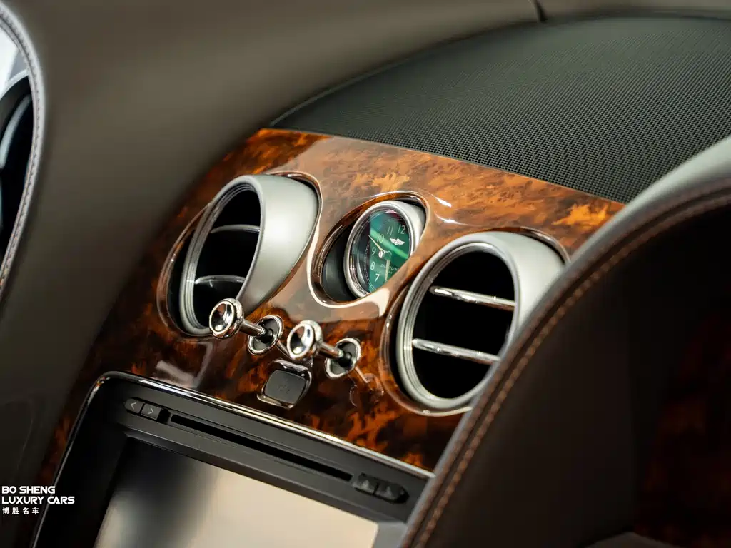 Bentley Continental 2012 — фото 11