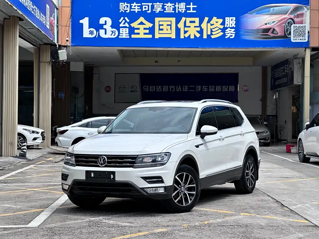 Volkswagen Tiguan L 2018 — фото 1