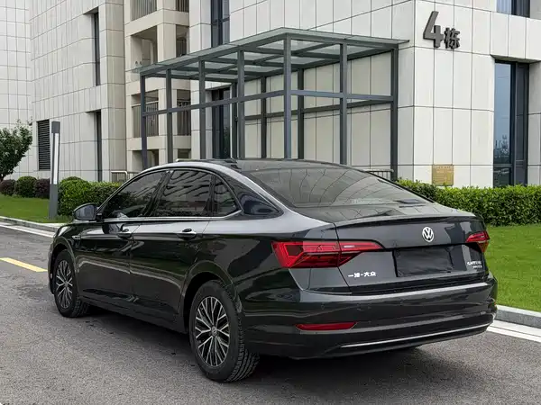 Volkswagen Sagitar 2020