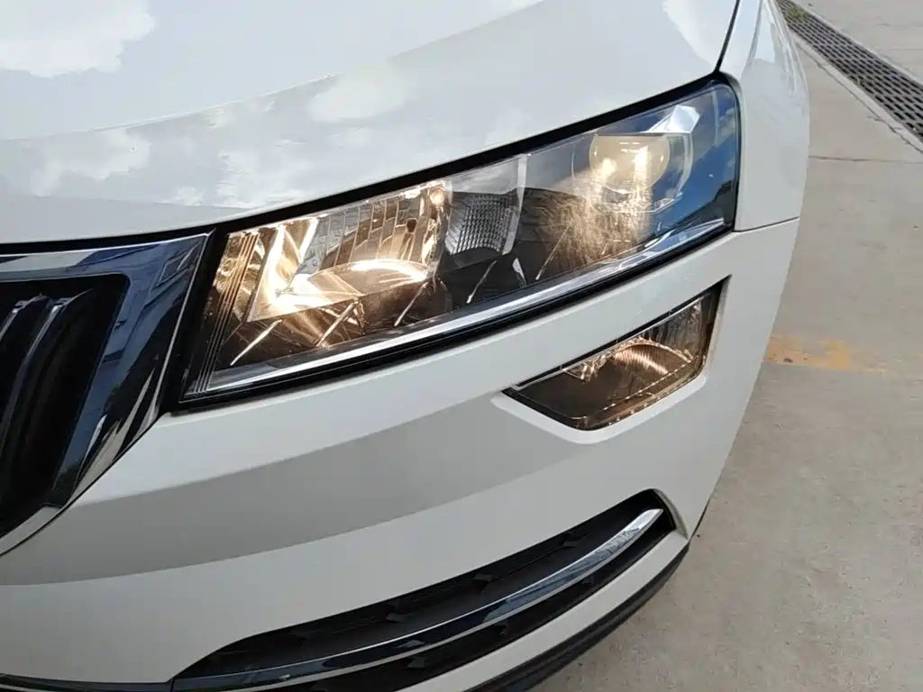 Skoda Karoq 2021 — фото 24