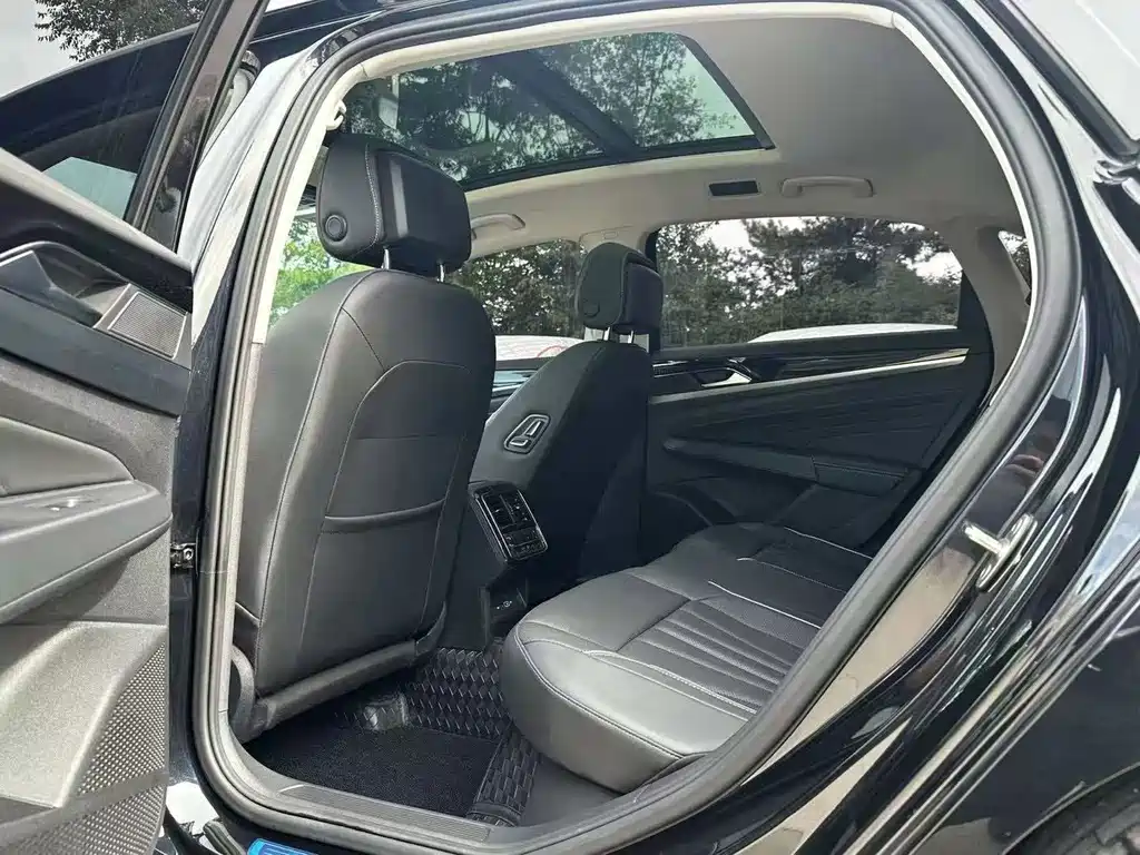 Volkswagen Passat 2024
