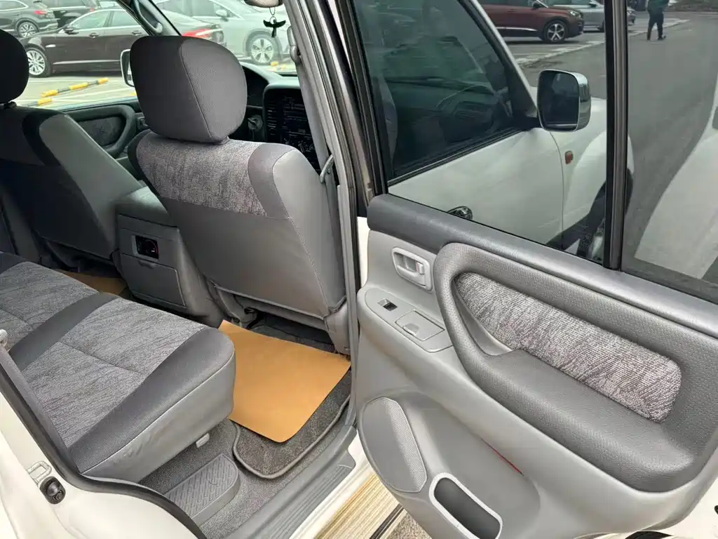 Toyota Land Cruiser 2002 — фото 14