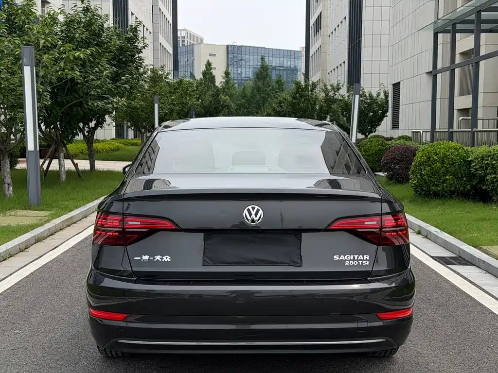 Volkswagen Sagitar 2020