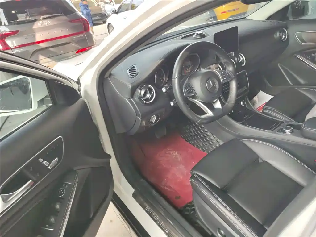 Mercedes-Benz GLA 2019 — фото 16