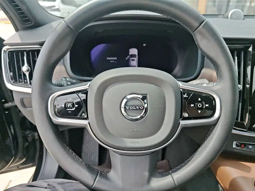 Volvo S90 2024 — фото 13