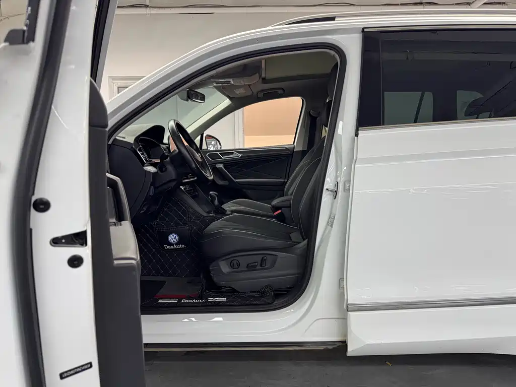 Volkswagen Tiguan L 2023