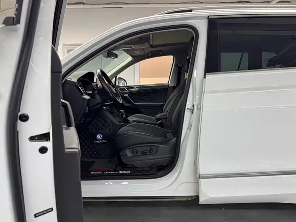Volkswagen Tiguan L 2023
